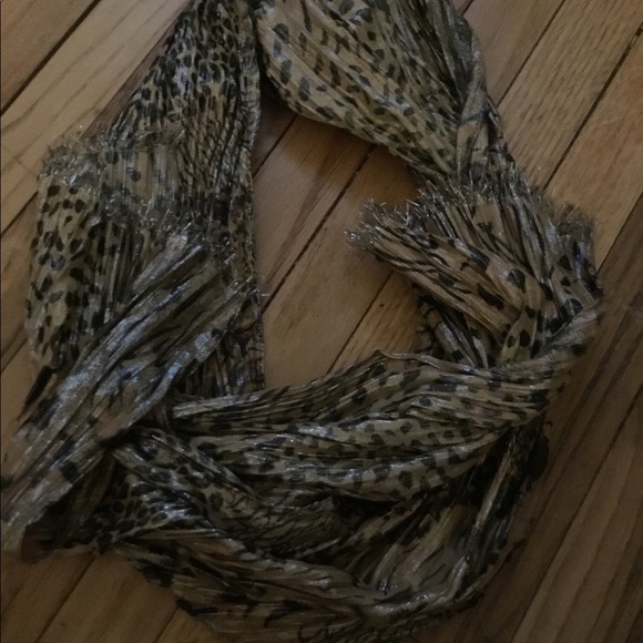 Scarf - Picture 2 of 3